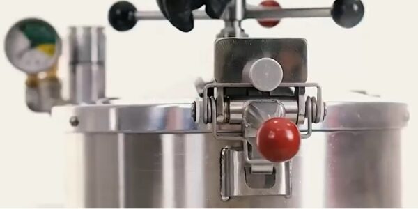 Elektrisk Trykk frityrkoker 2,2 kg / 10 min. MF518 Broaster Chicken - Fried Chicken restaurant